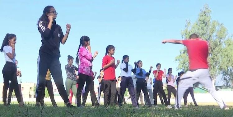 self-defence training for girls