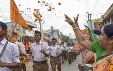 ‘অসাংবিধানিক কার্যকলাপে জড়িত’, RSS-কে নিষিদ্ধ করার দাবি কংগ্রেস শাসিত কর্ণাটকে