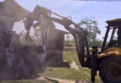 Assam: ‘অনুপ্রবেশকারীমুক্ত অসম’ অভিযানে ১৫ একর সরকারি জমি থেকে অবৈধ দখলদারদের উচ্ছেদ