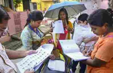 SIR in West Bengal: DEO রিপোর্টের পরেই ২২০৮ থেকে মৃত ভোটার না থাকা বুথের সংখ্যা কমে দাঁড়ালো ৪০৮