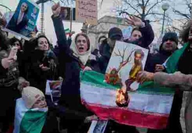 Iran protests: বিক্ষোভে উত্তাল ইরান, মৃত কমপক্ষে ২০০০