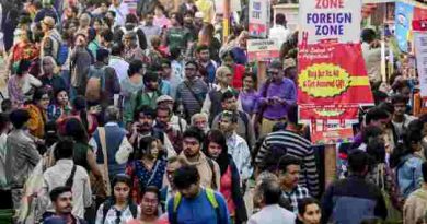 কলকাতা বইমেলায় বই বিক্রি ২৭ কোটি টাকার, ৩২ লাখ পাঠকের ভিড়