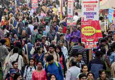 কলকাতা বইমেলায় বই বিক্রি ২৭ কোটি টাকার, ৩২ লাখ পাঠকের ভিড়