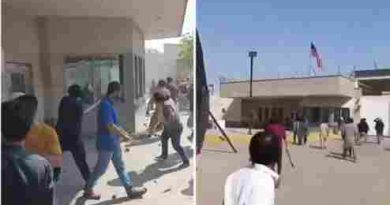 US consulate in Pakistan: অগ্নিগর্ভ পাকিস্তানের করাচি: ইরানে হামলার প্রতিবাদে মার্কিন কনস্যুলেটে ভাঙচুর, পুলিশের গুলিতে মৃত অন্তত ৯