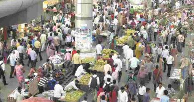 মুম্বইয়ে হকারদের পরিচয় যাচাই বাধ্যতামূলক, কড়া নির্দেশ বম্বে হাইকোর্টের