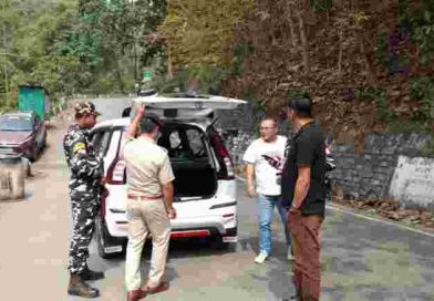 পুলিশের গাড়ি-সহ সরকারি গাড়িতেও এবার তল্লাশির নির্দেশ