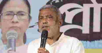 TMC Debasish Kumar: রাসবিহারীর তৃণমূল প্রার্থী দেবাশিস কুমারের বাড়িতে আয়কর হানা, তোলপাড় রাজ্য রাজনীতি