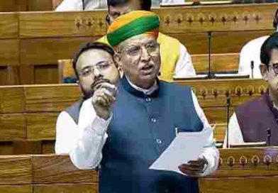 সংসদীয় আসনের সংখ্যা ৫০ শতাংশ বাড়ানোর পরিকল্পনা, ২৭২টি আসন মহিলাদের জন্য সংরক্ষিত থাকবে: কেন্দ্রীয় আইনমন্ত্রী