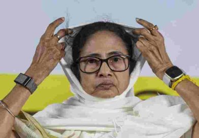 ‘গন্দা’ ধর্ম, ‘একটা কমিউনিটি ১ সেকেন্ডে ১২টা বাজিয়ে দেবে’, ধর্মীয় ভাবাবেগে আঘাত করায় মমতার বিরুদ্ধে মামলা দায়ের